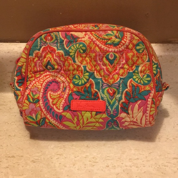 Vera Bradley Handbags - Vera Bradley Makeup Bag